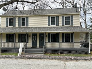 Photo of 154 North East Brookfield, MA 01515