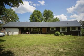 Photo of 38 N Sullivan Rd Charlton, MA 01507