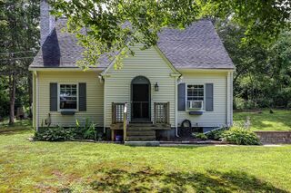 Photo of 21 Pleasant St Brookfield, MA 01506
