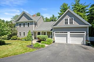 Photo of 22 Woodland Dr Boylston, MA 01505