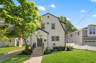 Photo of 440 Waltham St Lexington, MA 02421