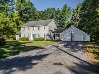 Photo of 137 Stonegate Ln Hanover, MA 02339