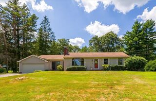 Photo of 6 Hillside Dr Sturbridge, MA 01566