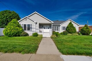 Photo of 2992 Acushnet Ave New Bedford, MA 02745