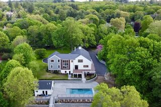 Photo of 741 Boston Post Rd Weston, MA 02493