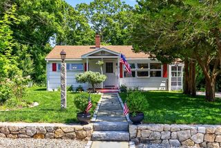 Photo of 18 Seaview Road Sagamore Beach, MA 02562