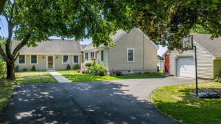 Photo of 34 River Rd Mattapoisett, MA 02739