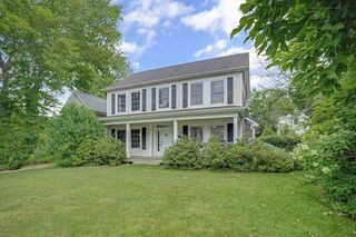 Photo of 128 Spring St Vineyard Haven, MA 02568