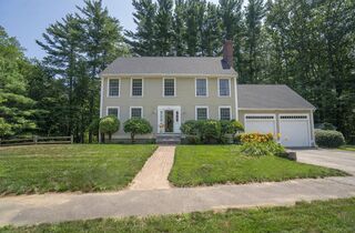 Photo of 23 Willowdale Dr Merrimac, MA 01860