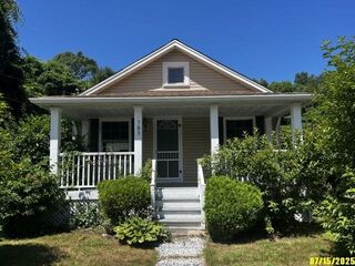 Photo of 703 Mill St Marion, MA 02738