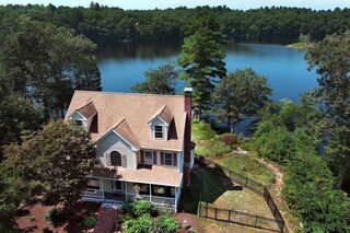 Photo of 10 Dogwood Ln North Reading, MA 01864