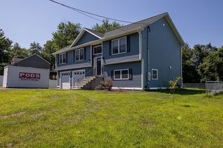 Photo of 1184 School St Webster, MA 01570