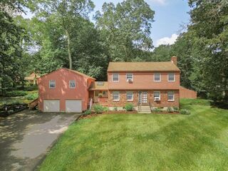 Photo of 15 Northwest Rd Spencer, MA 01562