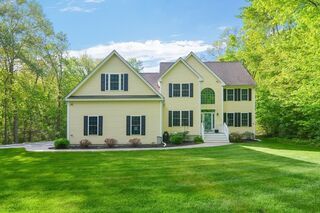 Photo of 33 Ted Ln Southborough, MA 01772