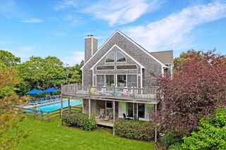 Photo of 9 Thaxter Ln Edgartown, MA 02539