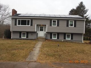 Photo of 45 Lizotte Dr Bellingham, MA 02019