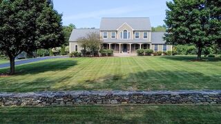 Photo of 318 W Main St West Millbury, MA 01527