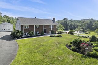 Photo of 95 Salem Rd Topsfield, MA 01983