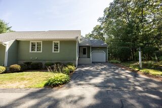Photo of 105 Laurelwood Dr Hopedale, MA 01747