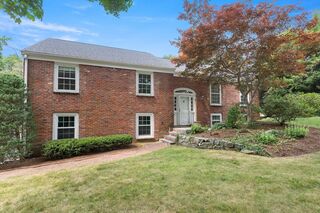 Photo of 10 Parsonage Ln Topsfield, MA 01983