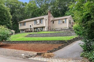 Photo of 66 Lakeshore Dr Norfolk, MA 02056