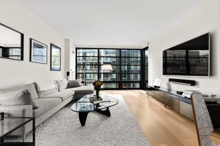 Photo of 580 Washington Boston - Midtown, MA 02111