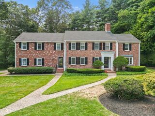 Photo of 35 Grey Ln Lynnfield, MA 01940