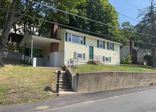 Photo of 102 Liberty St Marlborough, MA 01752