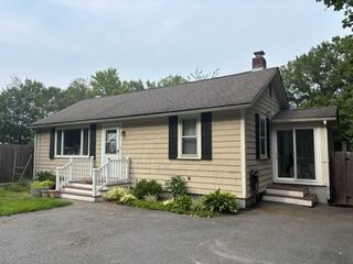Photo of 871 Main St Bolton, MA 01740