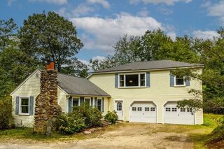 Photo of 343 Lake Road Ashburnham, MA 01430