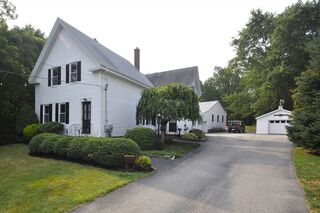 Photo of 318 W Union St East Bridgewater, MA 02333