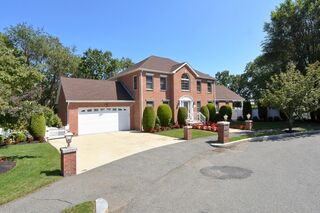 Photo of 6 Lisa Ln Saugus, MA 01906