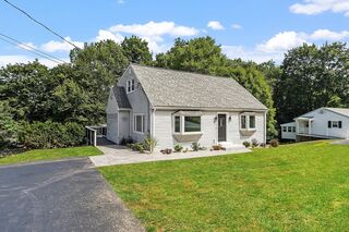 Photo of 129 Fort Meadow Dr Hudson, MA 01749