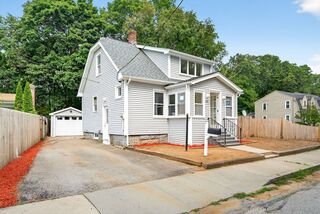 Photo of 32 Glendale Ave Uxbridge, MA 01569