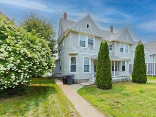 Photo of 158 Main Street Upton, MA 01568