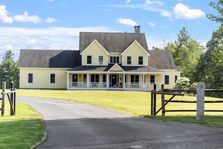 Photo of 9 Sequoia Dr Lunenburg, MA 01462