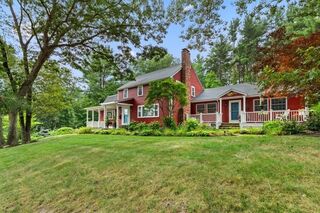 Photo of 2 Willis Ln Lynnfield, MA 01940
