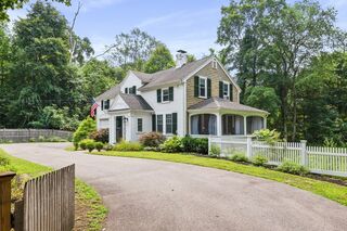 Photo of 20 Lake St Sherborn, MA 01770