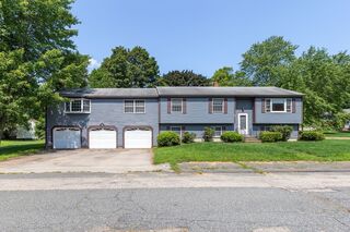 Photo of 109 Dunnbrook Rd East Brookfield, MA 01515