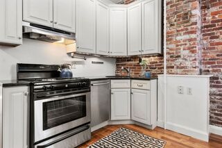 Photo of 11 Phillips St Boston - Beacon Hill, MA 02114