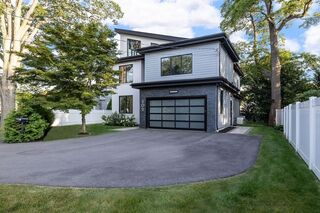 Photo of 609 Hunnewell St Needham, MA 02494
