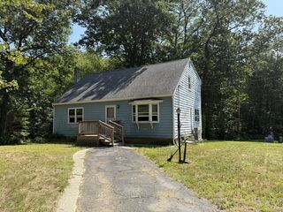 Photo of 3 Oak Dr Oxford, MA 01537