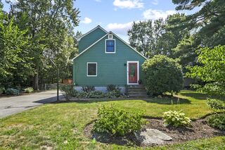 Photo of 9 Oregon Road Southborough, MA 01772