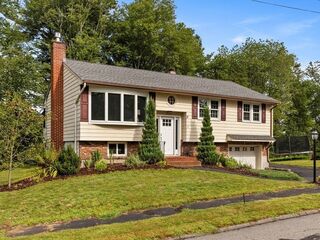 Photo of 7 Forest Park Ave North Billerica, MA 01862