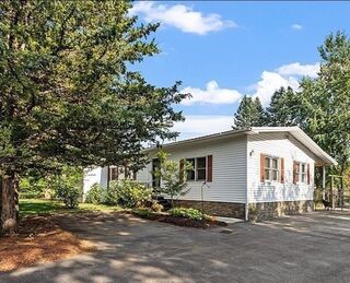 Photo of 29 Clark Rd Shirley, MA 01464
