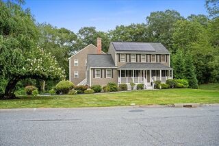 Photo of 104 Alana Dr Northbridge, MA 01534