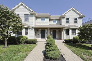 Photo of 105 Watertown St Watertown, MA 02472