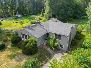 Photo of 30 Fenno Dr Rowley, MA 01969