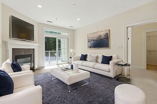 Photo of 1000 Albion Rd Bedford, MA 01730