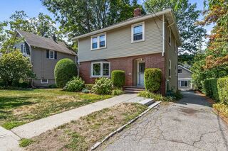 Photo of 123 Linden Rd Melrose, MA 02176